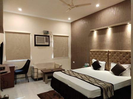 Hotels Near SGPGI Lucknow