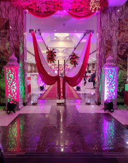 Hotels Near Lucknow Airport