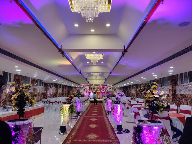 Hotels Near SGPGI Lucknow